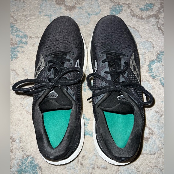 Saucony Men Shoe - Picture 1 of 4